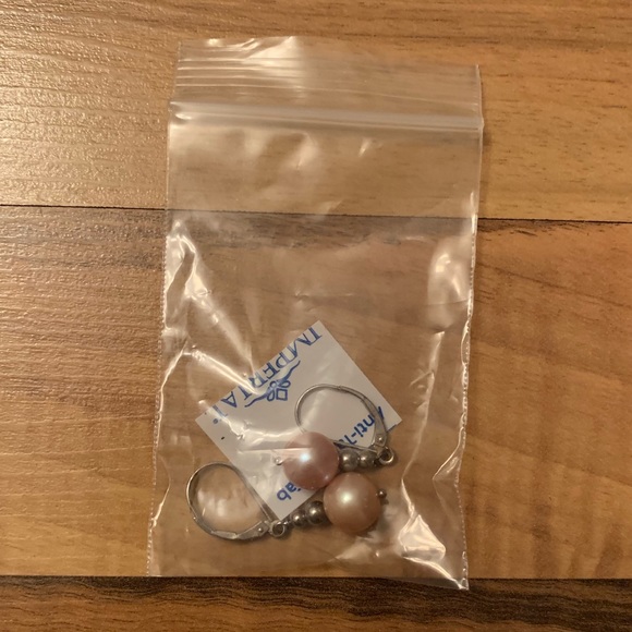 ✨Host Pick✨Imperial Pearls Sterling Silver 9-10mm Earrings - Picture 4 of 5